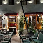Lab Bed & Breakfast Vlore