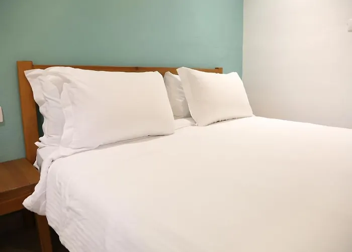 فندق مبيت وإفطار Lab Bed & Breakfast 3*