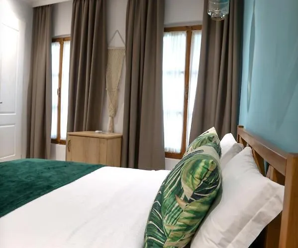 Lab Bed & Breakfast 3*