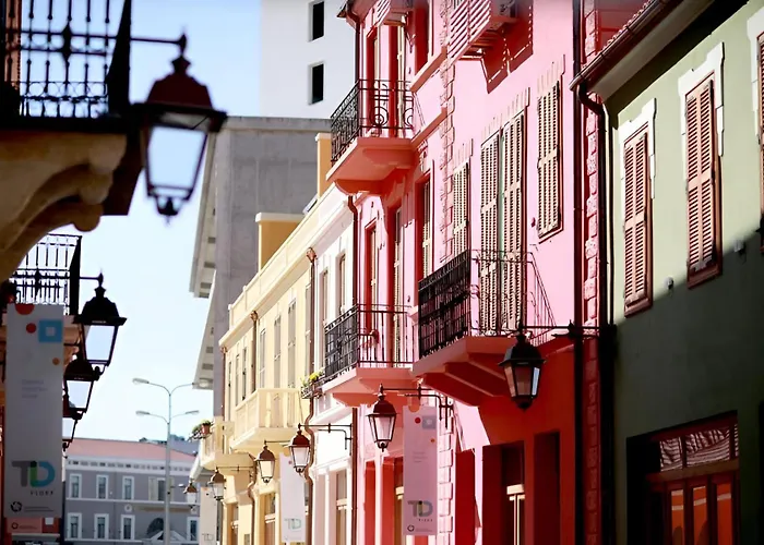 Lab Bed & Breakfast فندق مبيت وإفطار فلورا