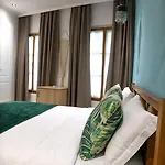 Lab City Rooms 3*